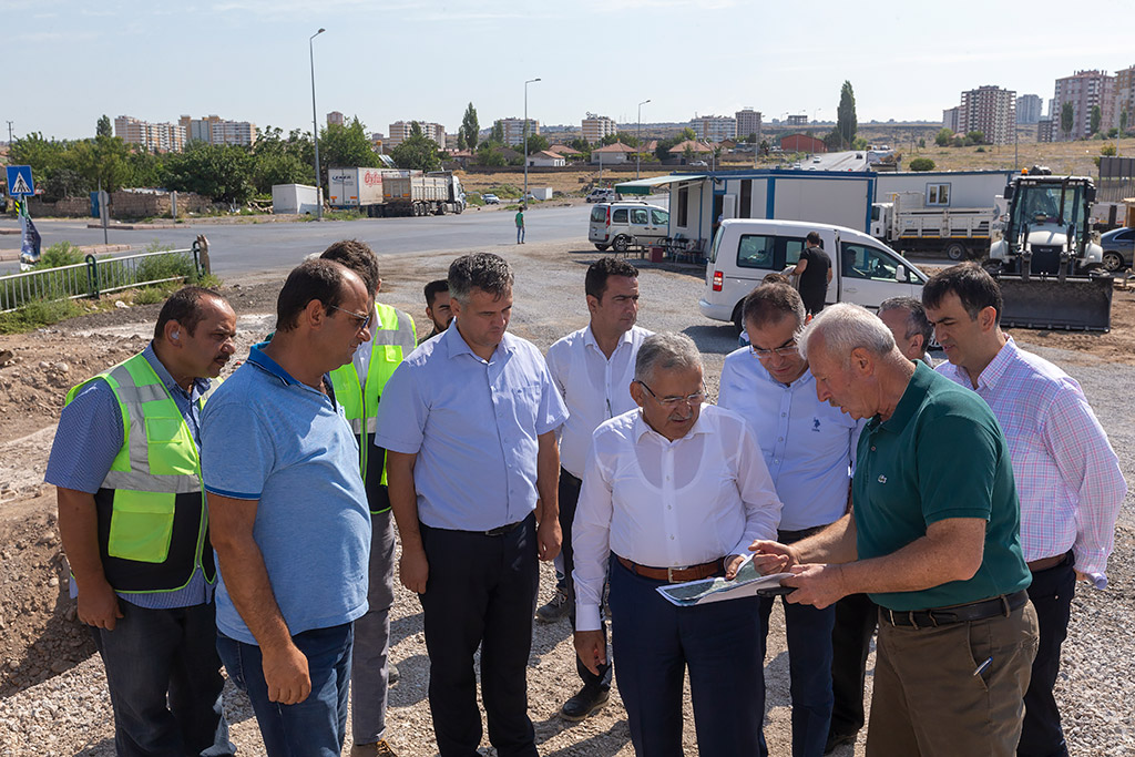 20.08.2019 - Başkan Büyükkılıç Kertmeler Kavşağında Yapılan Düzenlemeleri İnceledi