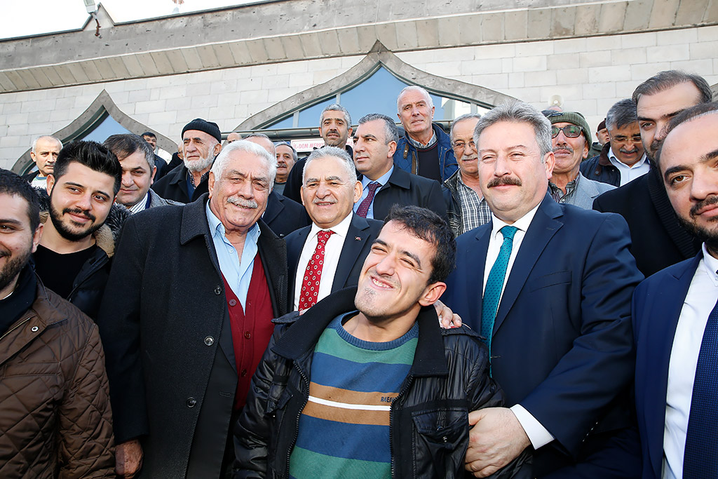 20.12.2019 - İldem Cumhuriyet Mahallesi Zeki Soygüllüce Camii  Cuma Namazı ve Ruhsat Dağıtımı