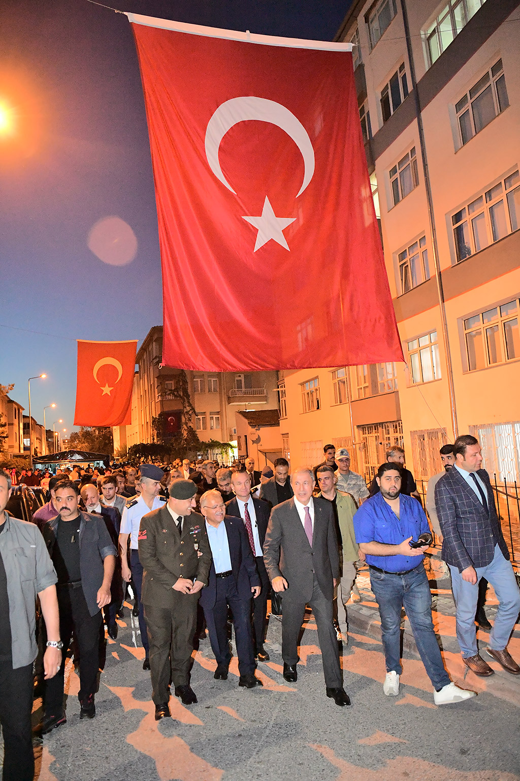 21.09.2023 - Milli Savunma Komisyonu Başkanı Hulusi Akar ve Büyükşehir Belediye Başkanı Memduh Büyükkılıç Şehit Polis Memuru Murat Akpınar Mevlidinr Katıldı