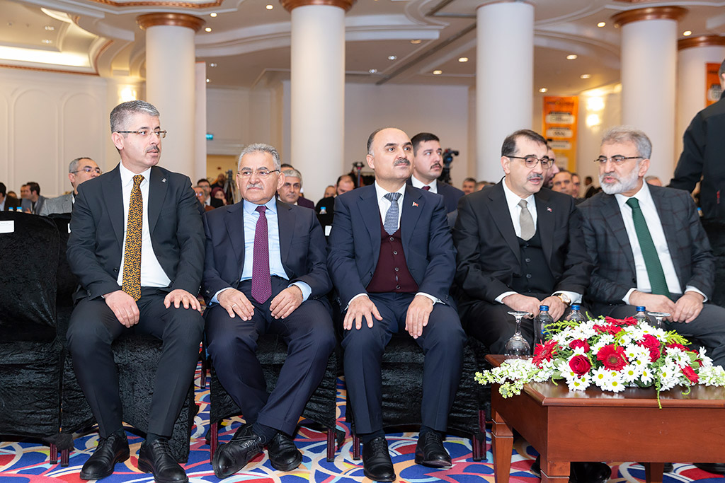 22.02.2020 - Enerji ve Tabii Kaynaklar Bakanı Fatih  Dönmez Katılımı ile Anadolu Güneşi Elektrik Üretiyor Konulu Toplantı