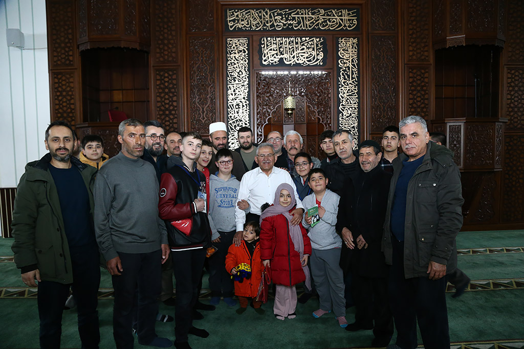 22.02.2024 - Abdülhamithan Camii Teravih Namazı