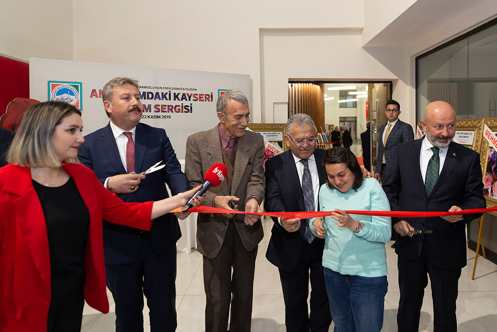 22.11.2019 - Başkan Memduh Büyükkılıç Prof. Dr.  Vacit İmamoğlu'nun Anılarımdaki Kayseri Resim Sergisini Açtı