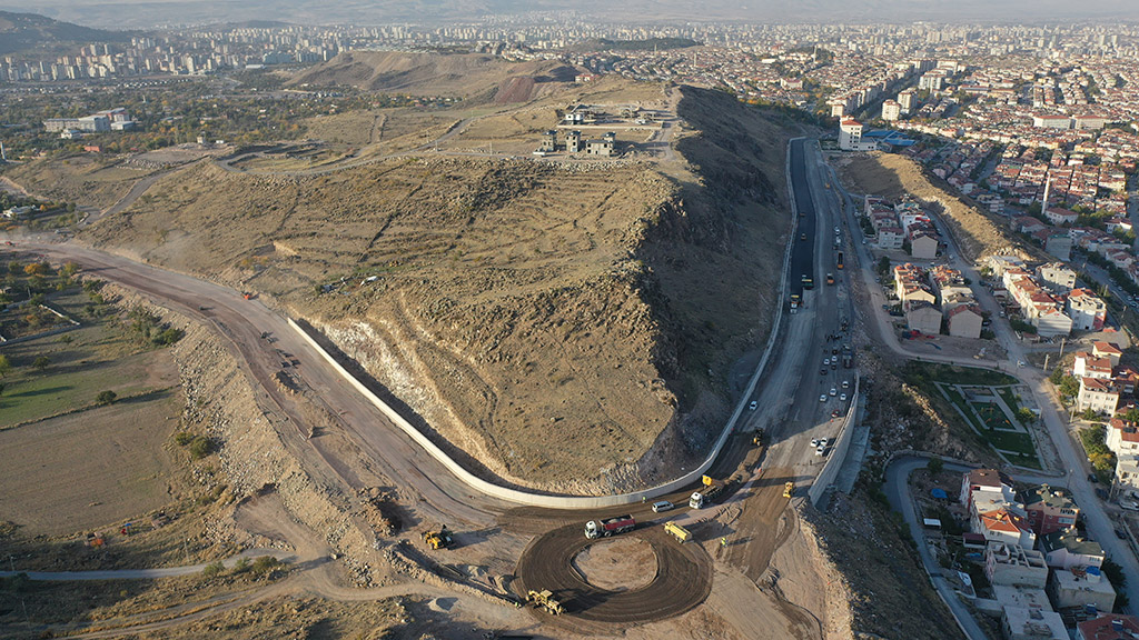 23.10.2023 - Başkan Büyükkılıç Hacılar Eskişehir Bağları Arasında Yapılan Yeni Yolu İnceleme