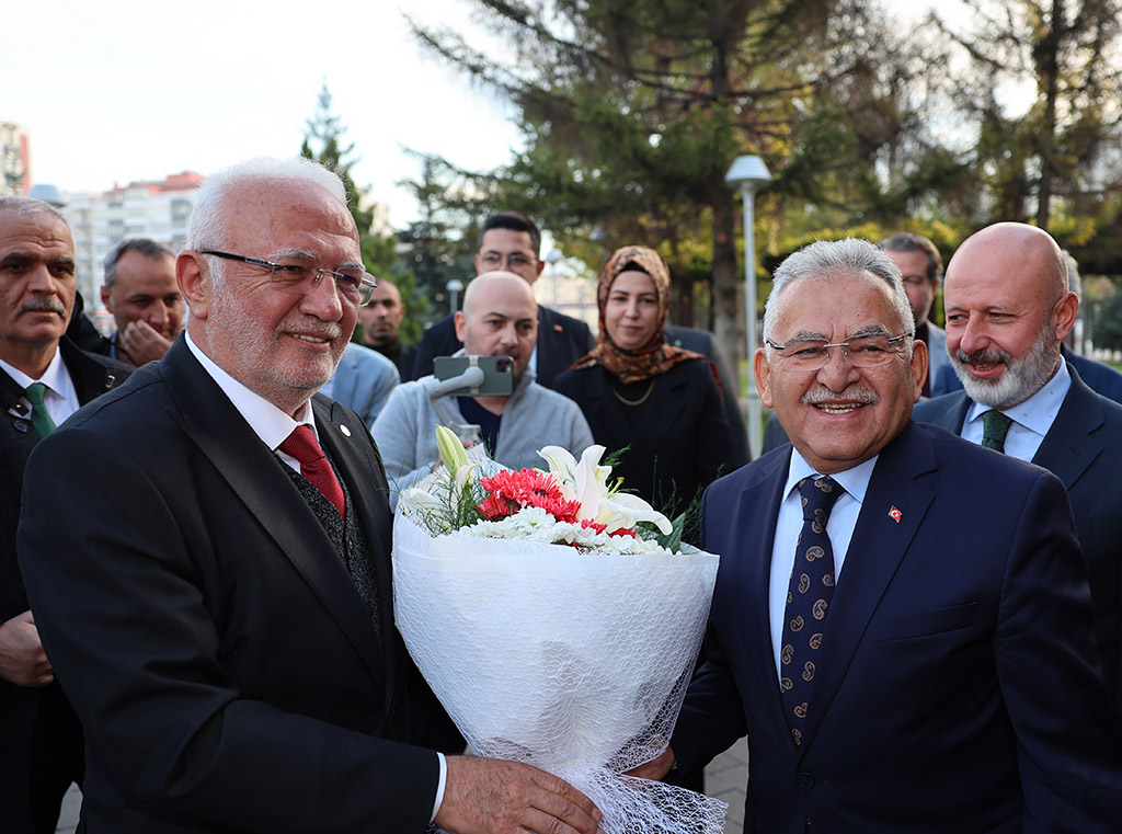 23.11.2023 - Ak Parti Genel Başkan Vekili Mustafa Elitaş Başkan Büyükkılıç'ı Ziyaret Etti
