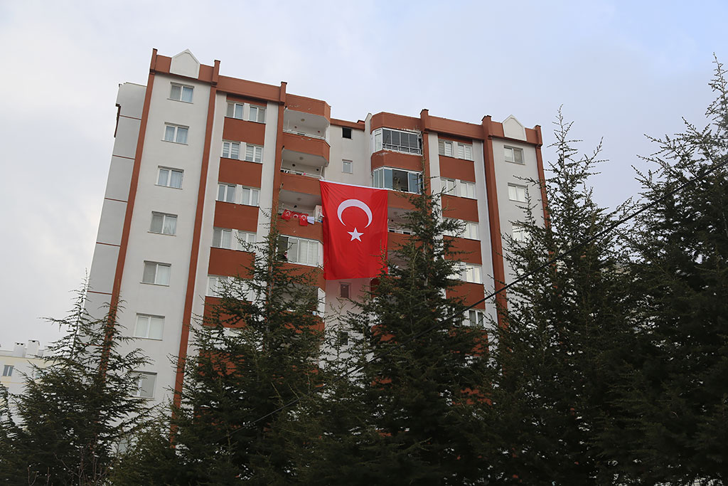 24.02.2022 - Başkan Büyükkılıç Şehit Polis Hayrettin Erenin Evine Taziye Ziyareti