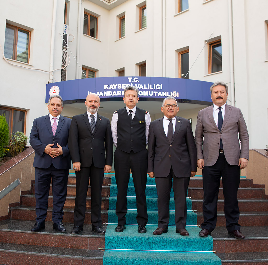 24.10.2019 - Başkan Memduh Büyükkılıç İlçe Belediye Başkanları İle Birlikte İl Jandarma Komutanı Albay Nadir Çelik'e Hayırlı Olsun Ziyaretinde Bulundu