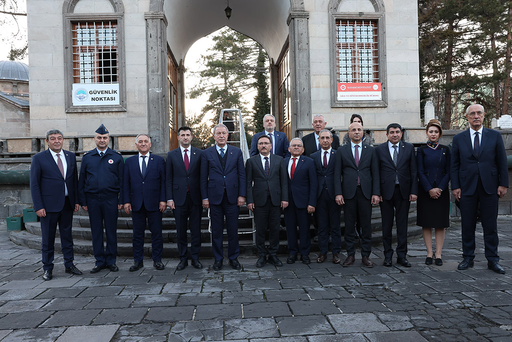 25.02.2024 - TBMM Milli Savunma Komisyonu Üyeleri Şehitlik ve Seyyid Burhanettin Hazretleri Ziyareti