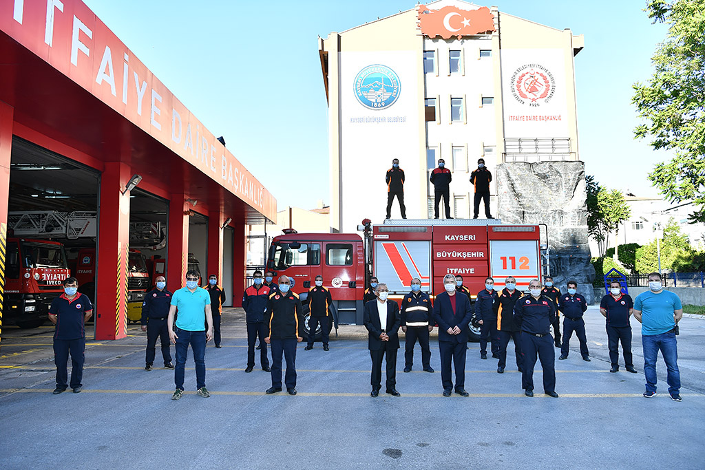 25.05.2020 - Başkan Büyükkılıç İtfaiyeyi Ziyaret Ederek Personelin Ramazan Bayramını Kutladı