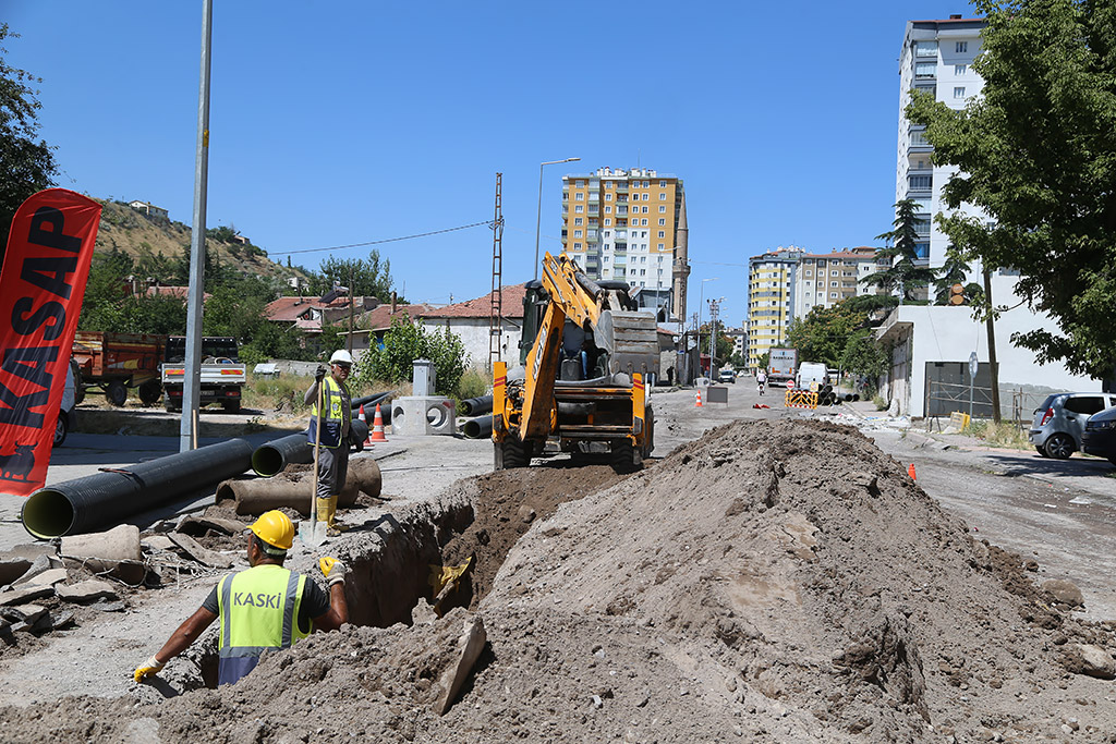 25.07.2023 - Başkan Büyükkılıç Esentepe Girne Şehitleri Caddesi Kaski İçme Suyu ve Kanalizasyon Çalışmaları İnceleme