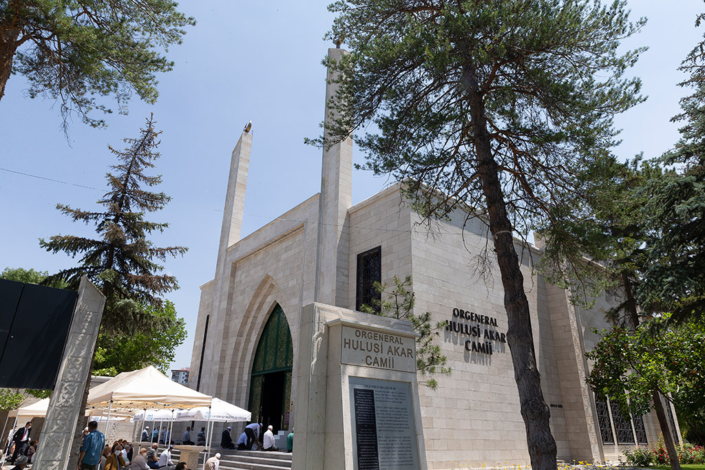 26.06.2020 - Miili Savunma Bakanı Hulusi Akar,  Hulusi Akar Camisinde Cuma Namazı