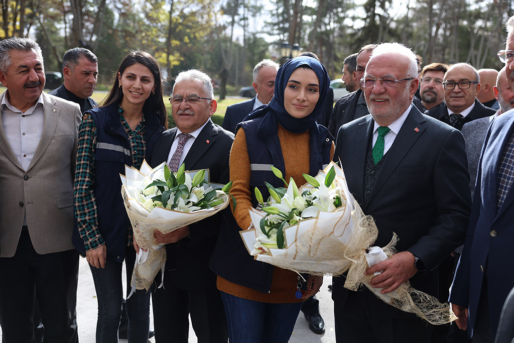 26.11.2023 -  Ak Parti Genel Başkan Vekili Mustafa Elitaş Şeker Fabrikası İşcilerine Hiyap Etti