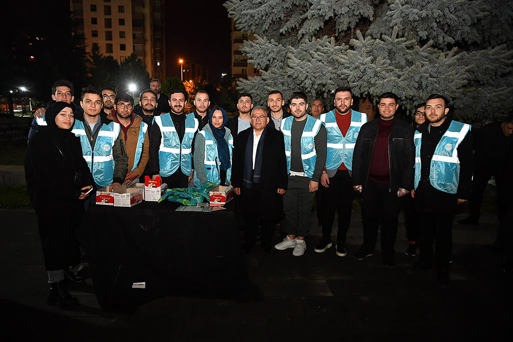 27.03.2024 - Ramazan Ayı 17. Gün 18. Teravih Programı Feride Ana Camii