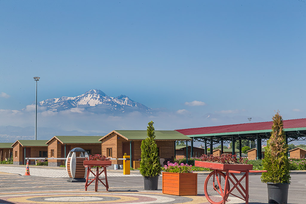 27.06.2019 - Başkan Büyükkılıç, Doğal Ürünler Bahçesi, Bilim Merkezi, Sukaypark ve Buz Pateninde İncelemelerde Bulundu