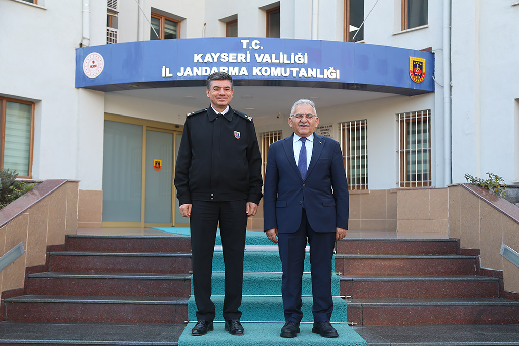 27.12.2023 - Başkan Büyükkılıç İl Jandarma Komutanı Tuğgeneral Hakan Dedebağı Ziyaret Etti