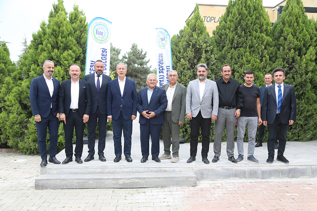 28.08.2023 - Başakn Büyükkılıç Hulusi Akar İncesu Oragnize Sanayi Bölge Müdürlüğü Toplantı