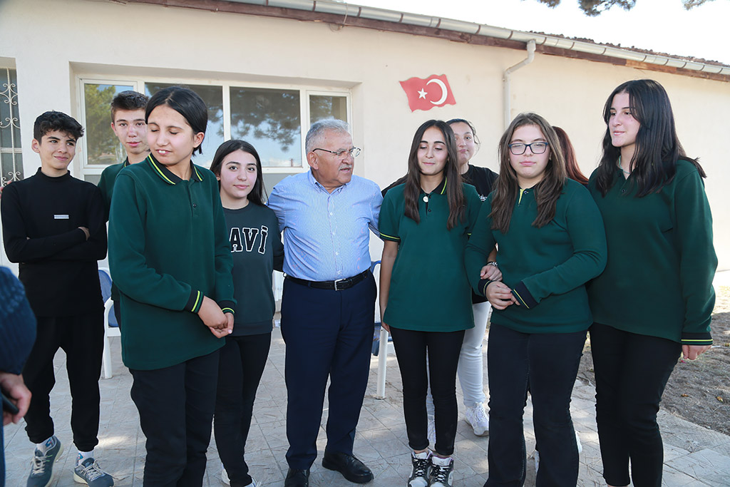 28.09.2023 - Başkan Büyükkılıç Çiflikte Şehit Ahmet Bozok İmam Hatip Lisesi Ziyaret