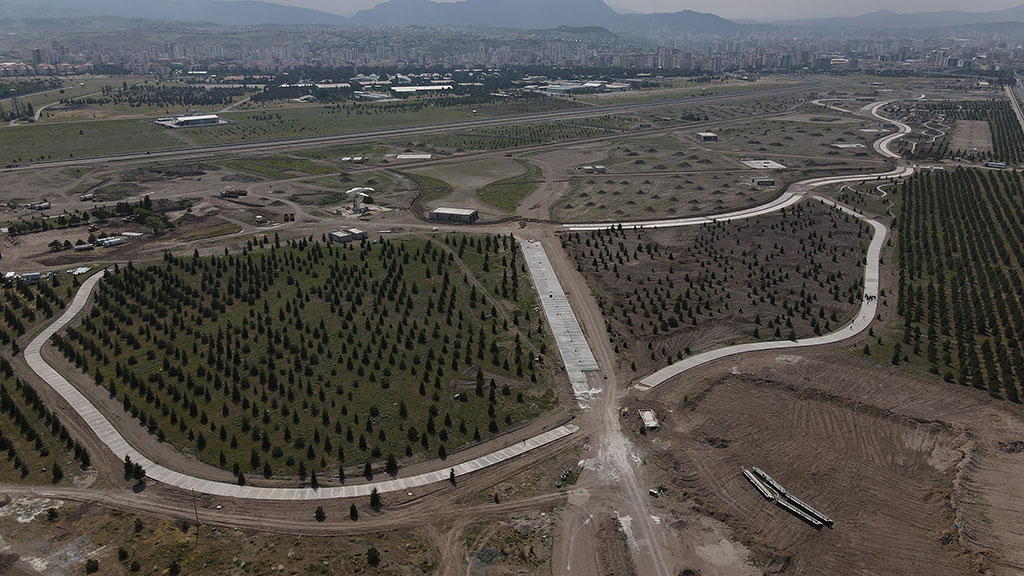 29.05.2021 - Başkan Memduh Büyükkılıç Millet Bahçesinde İncelemelerde Bulundu