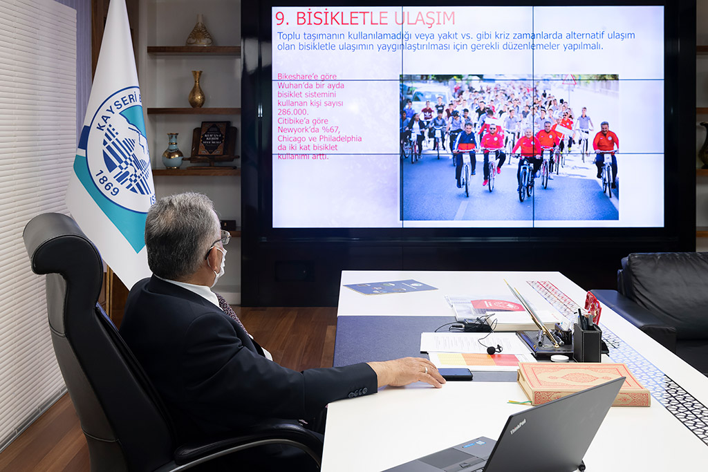 30.04.2020 - Başkan Büyükkılıç Bürokratlar İle Salgın Sonraki Süreci İstişare Etti