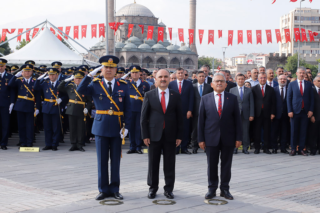 30.08.2019 - 30 Ağustos  Zafer Bayramı Çelenk Sunumu - Valilik Tebriklerin Kabulü - Tören Geçidi