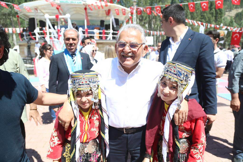 30.08.2023 - Dadaloğlu Mahallesindeki  Çocuklara Bisiklet Hediyeleri Teslim Edildi