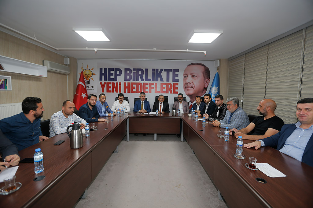 30.09.2019 - Başkan Büyükkılıç Ak Parti Haftalık Olağan İl Yönetim Kurulu Toplantısına Katıldı