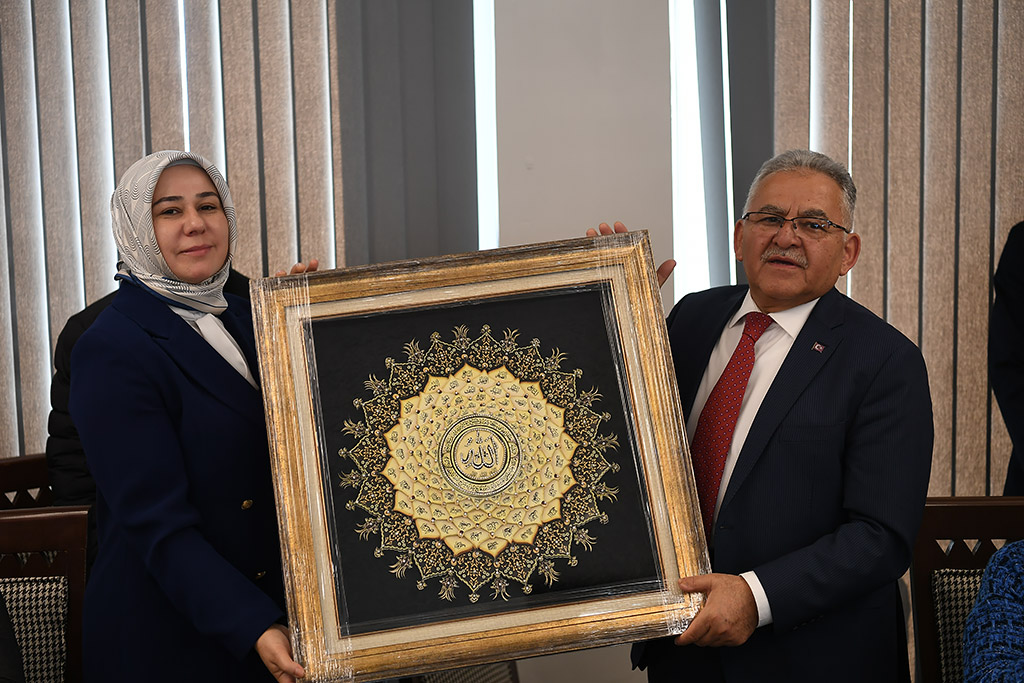 31.01.2024 - Başkan Memduh Büyükkılıç Ak Parti Kadın Kolları Teşkilatı İle Biraraya Geldi