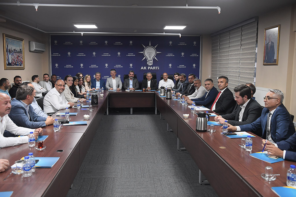 31.08.2023 - Başkan Büyükkılıç, Ak Parti Yeni İl Yönetimiyle Biraraya Geldi