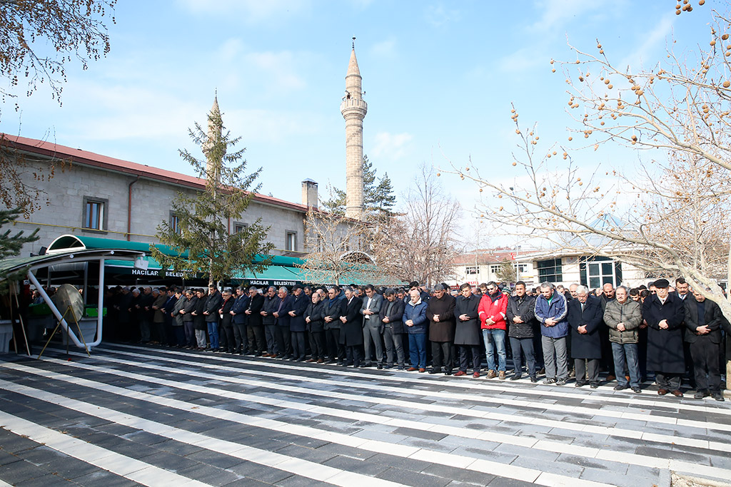 31.12.2019 - Başkan Memduh Büyükkılıç, Kesob Eski Başkanı Mehmet Ali Çevrim'in Cenazesine Katıldı