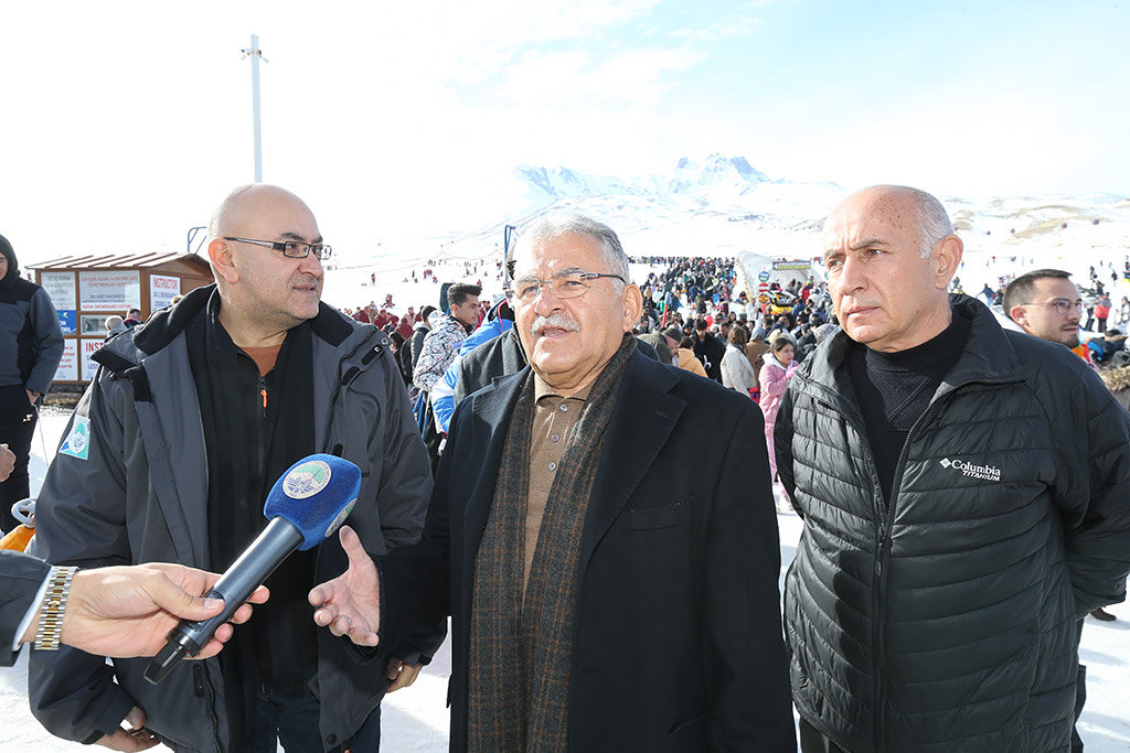 31.12.2023 - Başkan Büyükkılıç Erciyes Kayak Merkezi Gezi